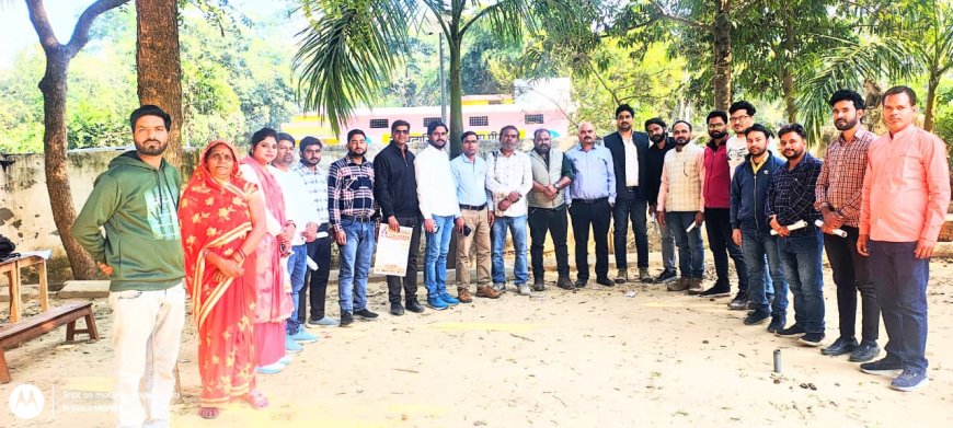 उत्तर प्रदेशीय प्राथमिक शिक्षक संघ सिरौलीगौसपुर की आवाश्यक बैठक मीरापुर में हुई