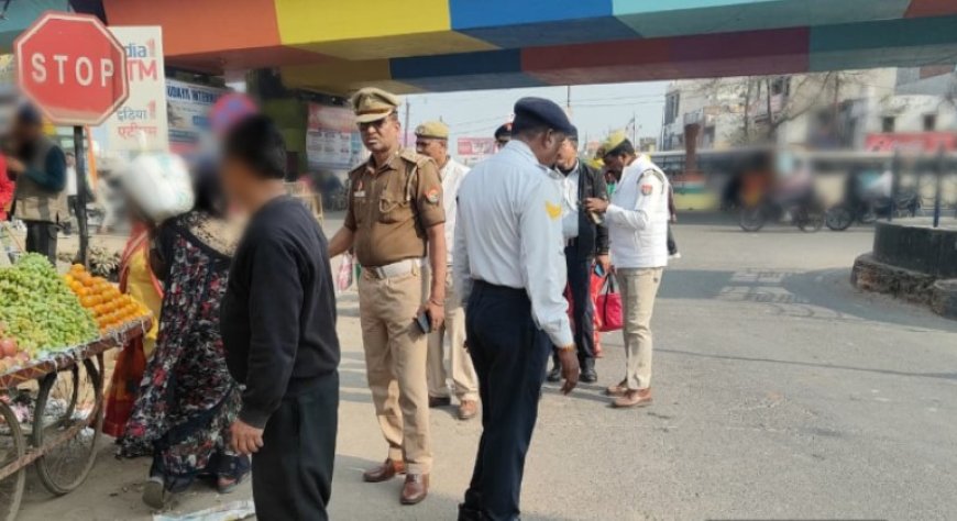 संत कबीर नगर में सड़क सुरक्षा माह के तहत अतिक्रमण हटाओ अभियान