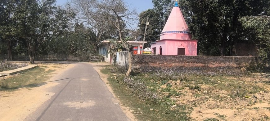 राम चबूतरा मंदिर की बीस बीघा जमीन अलग अलग लोगों की देखरेख में