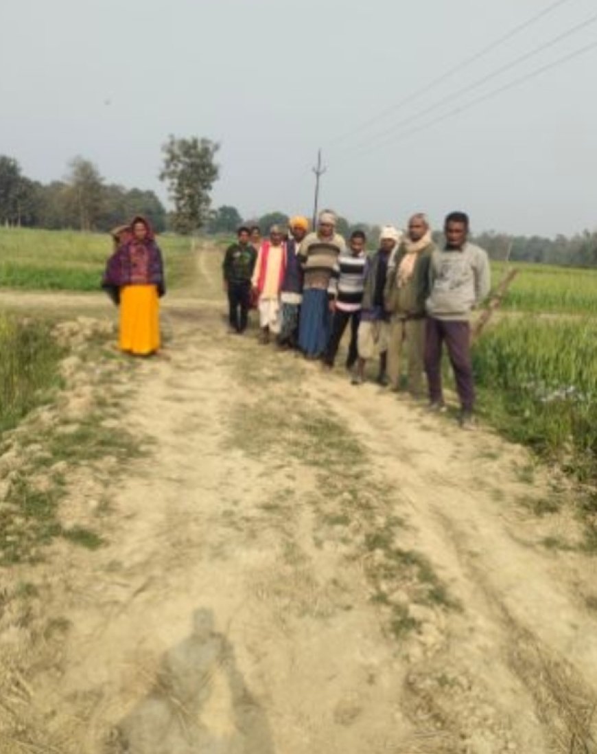 महात्मा गांधी ने ग्राम स्वराज और आत्मनिर्भर गांवों का सपना देखा था। इसी सोच से जुड़ी महात्मा गांधी राष्ट्रीय ग्रामीण रोजगार गारंटी अधिनियम की शुरुआत हुई। योजना का उद्देश्य ग्रामीणों को 125 दिन का रोजगार देना है। लेकिन जमीनी स्तर पर भ्रष्टाचार और भुगतान में देरी की शिकायतें सामने आती हैं। गांधी के आदर्श और मनरेगा की हकीकत के बीच बड़ा अंतर उजागर हो रहा है।