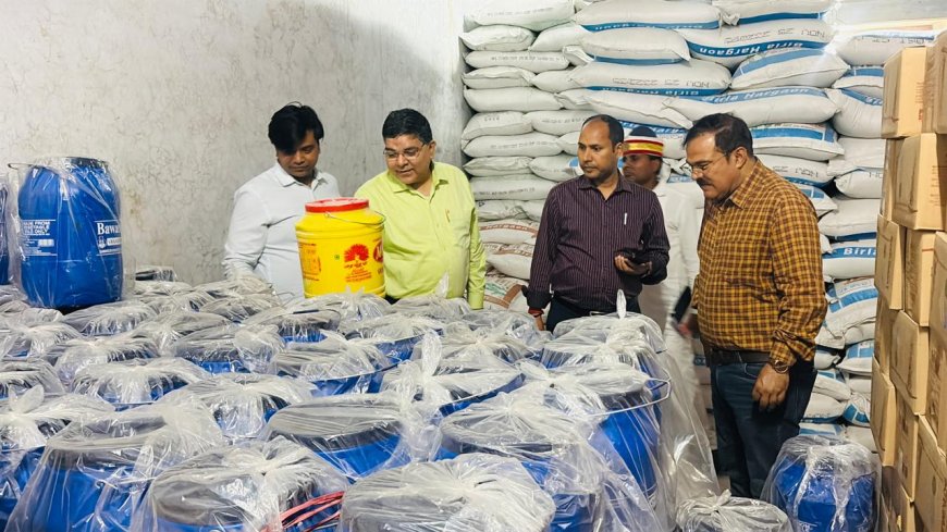 खाद्य विभाग की छापेमारी 1 लाख 25 रुपये से अधिक की सामग्री जब्त 