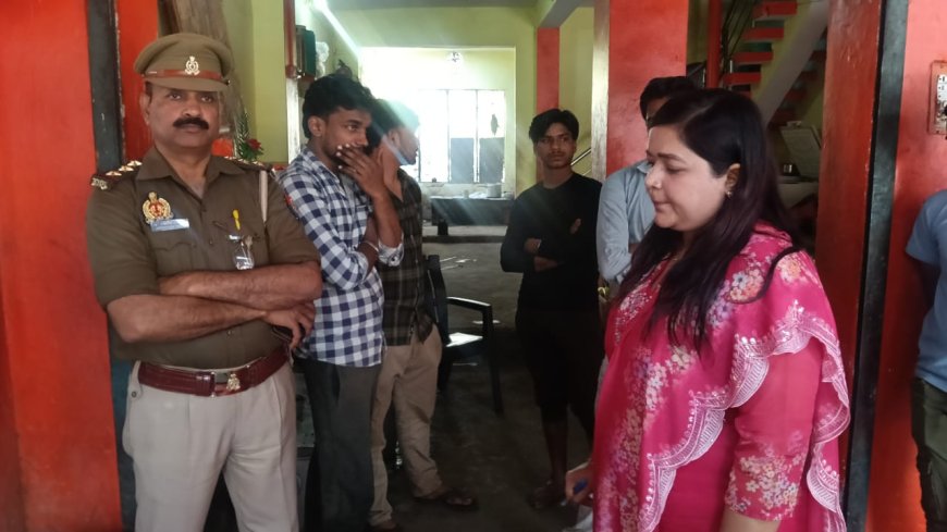 उपजिलाधिकारी ज्वाइंट मजिस्ट्रेट ने कोटवा धाम मन्दिर के पास दो दुकानों पर सेम्पुल भरवाया और 75 लीटर दूध नष्ट कराया