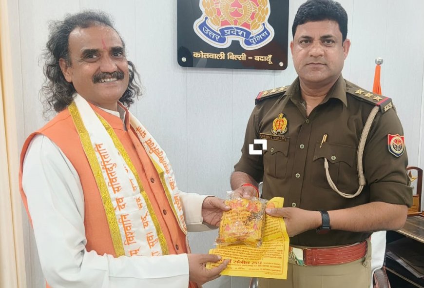 पर्यावरण हितैषी होली का संदेश लेकर लोगों के पास पहुंचे आचार्य संजीव रूप