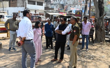 जनपद में पर्यटन विकास एवं नगर व्यवस्था को सुदृढ़ बनाने के उद्देश्य से जिलाधिकारी  एवं पुलिस अधीक्षक द्वारा संयुक्त रूप से रामघाट, बेड़ी पुलिया, सीतापुर के क्षेत्रों का स्थलीय निरीक्षण किया गया।