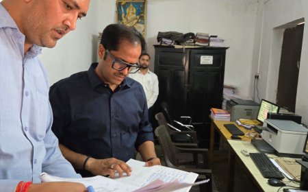 जिलाधिकारी ने किया तहसील कर्वी का आकस्मिक निरीक्षण; लंबित वादों के त्वरित निस्तारण एवं राजस्व वसूली में तेजी लाने के दिए कड़े निर्देश