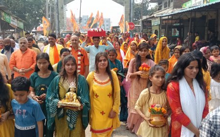 कोटवा धाम चौराहे से पवित्र अभरन सरोवर तक निकाली गई कलश यात्रा