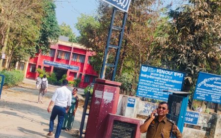 उत्तर प्रदेश पुलिस सब-इंस्पेक्टर लिखित परीक्षा संपन्न करवाने हेतु अपर पुलिस अधीक्षक चित्रकूट द्वारा गोस्वामी तुलसीदास राजकीय स्नातकोत्तर महाविद्यालय, कर्वी चित्रकूट का निरीक्षण किया गया