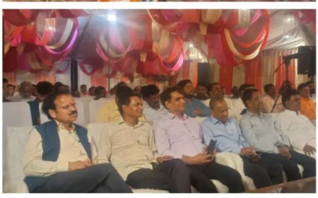 होलिकोत्व समिति ‌का होली मिलन और हास्य कवि सम्मेलन आयोजित हुआ,