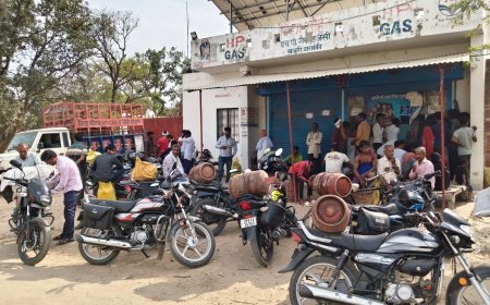 रसोई गैस सिलेंडरों की होम डिलीवरी हुई बंद  उपभोक्ताओं में मची हाय-तौबा