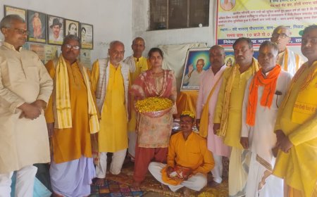 गायत्री परिवार के तत्वावधान में होली मिलन व युवा बौद्धिक सम्मेलन आयोजित