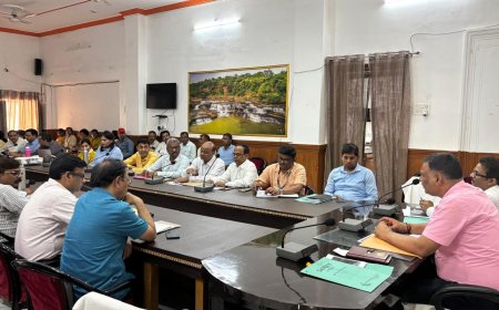 जिलाधिकारी ने जिला स्वास्थ्य समिति की बैठक कर स्वास्थ्य योजनाओं की समीक्षा कर दिया आवश्यक दिशा निर्देश  मीरजापुर 19 मार्च 2026-