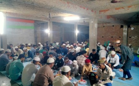 मदारपुर मीरापुर में रोजा इफ्तार का आयोजन किया गया