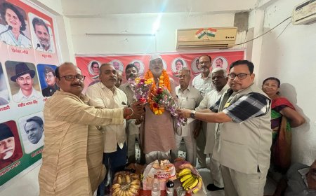 जिला कांग्रेस कमेटी का एक वर्ष पूर्ण, गोरखपुर में बैठक में दिखा कार्यकर्ताओं का उत्साह