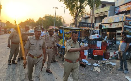 शांति एवं सुरक्षा व्यवस्था सुदृढ़ बनाये रखने हेतु अपर पुलिस अधीक्षक चित्रकूट ने कर्वी शहर में पैदल गश्त कर संदिग्ध वाहनों/व्यक्तियों की चेकिंग की गयी।