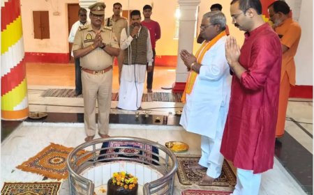 चैत्र नवरात्रि पर प्रसन्ननाथ महादेव मंदिर में विशेष पूजन, विधायक ने किया जलाभिषेक