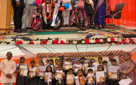 माउंट वैली एकेडमी में धूमधाम से मनाया गया वार्षिक उत्सव, मेधावी छात्रों को साइकिल सहित मिले सैकड़ों उपहार