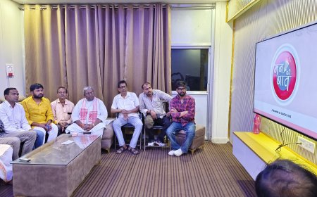 टिकैतगंज में ‘मन की बात’ सुनकर वृक्षारोपण का लिया संकल्प