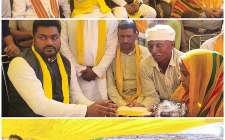 मंत्री ओम प्रकाश राजभर ने पीड़ित परिवार से की मुलाकात, आर्थिक सहायता दी