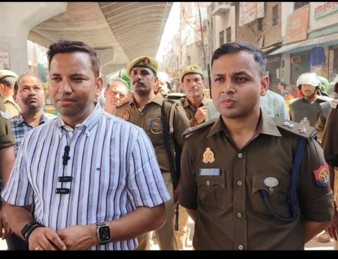 जिलाधिकारी व पुलिस अधीक्षक ने जनपदवासियों को दी होली पर्व की हार्दिक बधाई,सौहार्दपूर्ण वातावरण में त्योहार मनाने की अपील