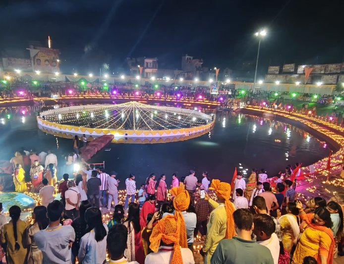 धनोखर सरोवर पर 51 हजार दीपों से नव संवत्सर 2083 का भव्य स्वागत