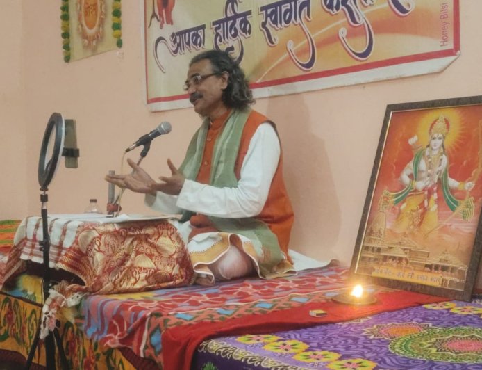 साप्ताहिक सत्संग  सद्विचार ही समाज में शांति स्थापित करते हैं : आचार्य संजीव रूप