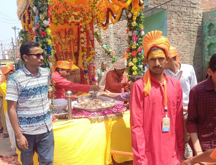 बालाजी ज्योति यात्रा से भक्तिमय हुई बिल्सी नगरी,शोभायात्रा में  उमड़ा आस्था का जन सैलाब