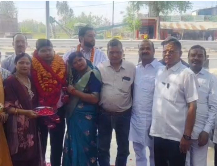 बीडीओ पद पर चयनित नीरज जायसवाल का भव्य स्वागत