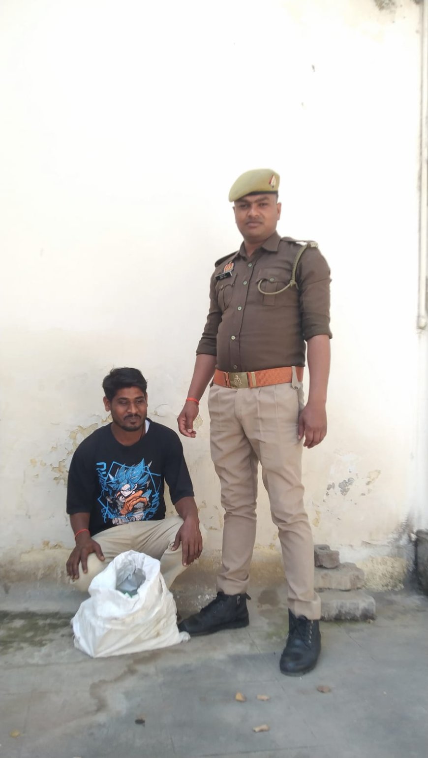 05 अभियुक्तों से 119 अदद क्वार्टर अवैध देशी व 10 लीटर कच्ची महुआ शराब बरामद