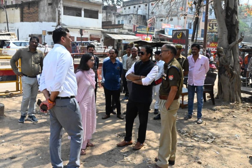 जनपद में पर्यटन विकास एवं नगर व्यवस्था को सुदृढ़ बनाने के उद्देश्य से जिलाधिकारी  एवं पुलिस अधीक्षक द्वारा संयुक्त रूप से रामघाट, बेड़ी पुलिया, सीतापुर के क्षेत्रों का स्थलीय निरीक्षण किया गया।