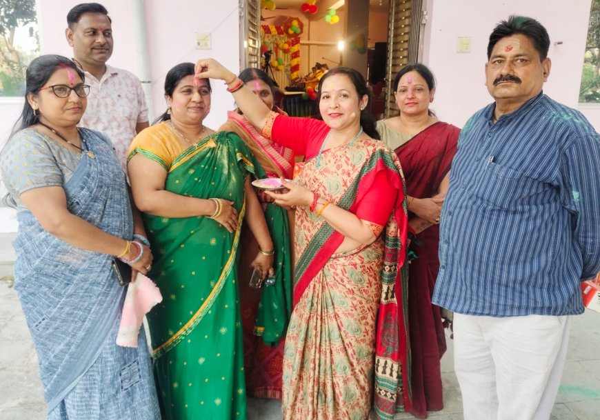 होली मिलन कार्यक्रमों से आपसी भाईचारे को मिलती है मजबूती : चंद्र मोहन द्विवेदी