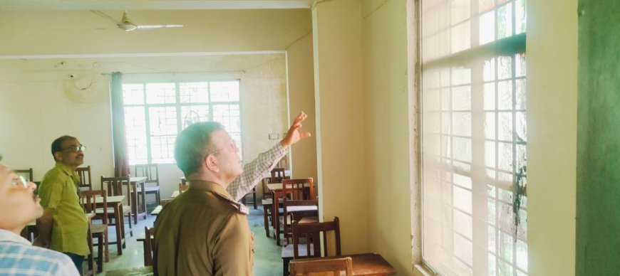 उत्तर प्रदेश पुलिस सब-इंस्पेक्टर लिखित परीक्षा संपन्न करवाने हेतु अपर पुलिस अधीक्षक चित्रकूट द्वारा गोस्वामी तुलसीदास राजकीय स्नातकोत्तर महाविद्यालय, कर्वी चित्रकूट का निरीक्षण किया गया