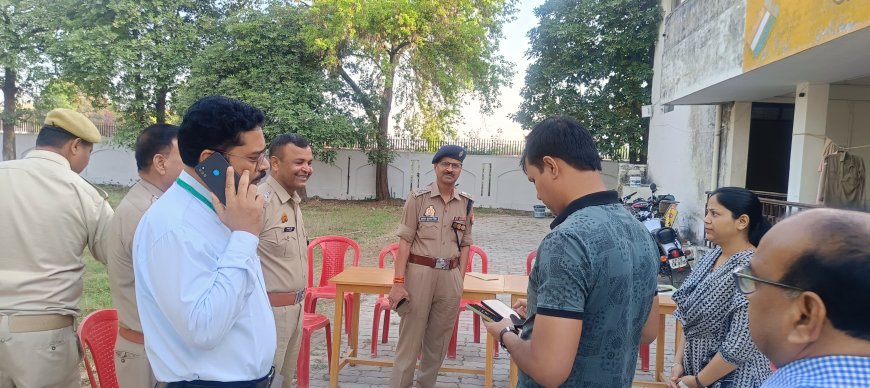 पुलिस अधीक्षक चित्रकूट द्वारा सब-इंस्पेक्टर लिखित परीक्षा हेतु प्रश्नपत्रों को कड़ी सुरक्षा व्यवस्था के बीच परीक्षा केंद्रों तक सुरक्षित रूप से रवाना किया गया।