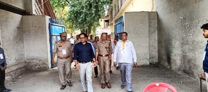 जिलाधिकारी एवं पुलिस अधीक्षक चित्रकूट द्वारा उत्तर प्रदेश पुलिस सब-इंस्पेक्टर लिखित परीक्षा 2026 को सकुशल, निष्पक्ष एवं शांतिपूर्ण ढंग से सम्पन्न कराये जाने के दृष्टिगत जनपद के समस्त परीक्षा केन्द्रों का निरीक्षण, सुरक्षा व्यवस्था का लिया जायजा