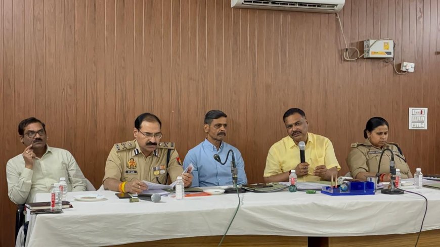 नवरात्र मेला में ड्यूटीरत अधिकारियो को हो जिम्मेदारी का एहसास, निष्ठा के साथ करे ड्यूटी दायित्वो का करे निर्वहन -मण्डलायुक्त