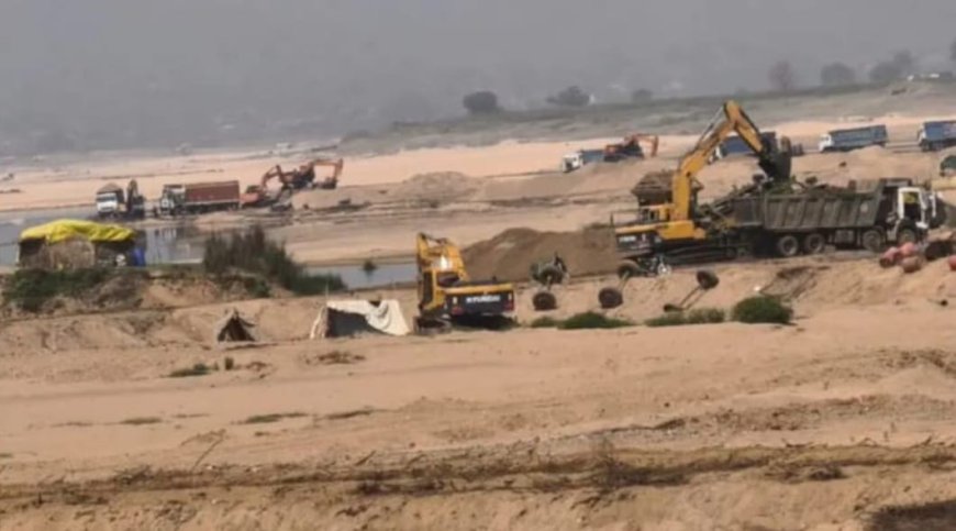 अवैध बालू खनन की वजह से सोनभद्र की नदियां हो रही है तबाह