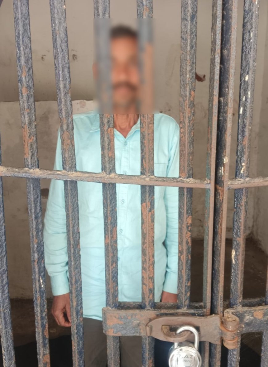 गोरखपुर में मोबाइल पर बात करने से नाराज़ पिता ने बेटी पर हंसिया से किया हमला, इलाज के दौरान मौत