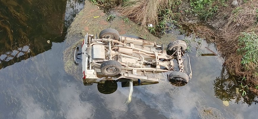 पेड़ से टकराई बाइक, एमआर की दर्दनाक मौत