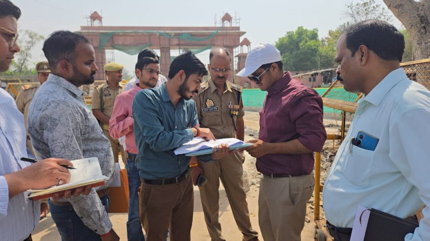 बाॅदा–चित्रकूट मार्ग स्थित मुख्य मार्ग बेड़ी पुलिया चौराहे के सौन्दर्यीकरण कार्य का निरीक्षण आज जिलाधिकारी चित्रकूट एवं पुलिस अधीक्षक  द्वारा किया गया।