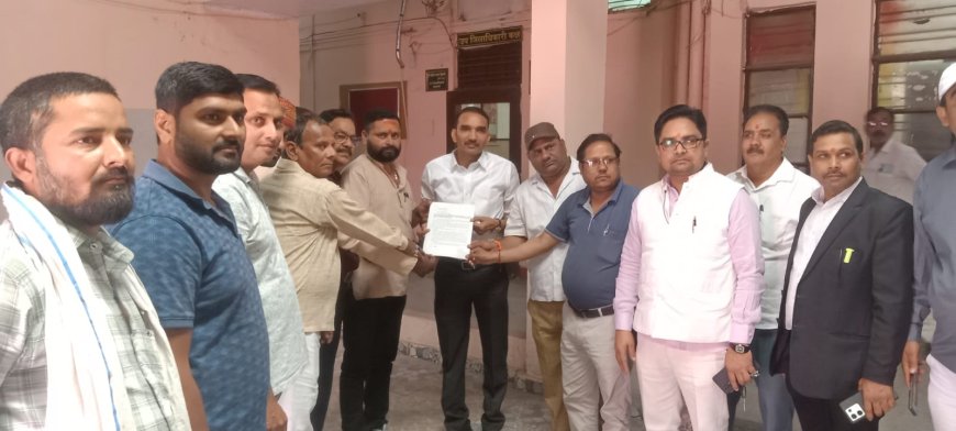 पत्रकार अग्निवेश सिंह हत्याकांड में कार्रवाई की मांग तेज, सहजनवां के पत्रकारों ने मुख्यमंत्री को भेजा ज्ञापन