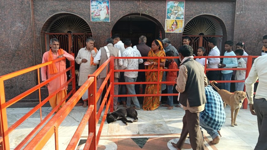 बडे बाबा की ब्रह्ममुहुर्त में होने वाली महाआरती में सैकड़ों श्रद्धालु शामिल हुए