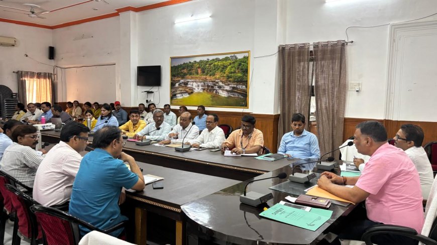 जिलाधिकारी ने जिला स्वास्थ्य समिति की बैठक कर स्वास्थ्य योजनाओं की समीक्षा कर दिया आवश्यक दिशा निर्देश  मीरजापुर 19 मार्च 2026-