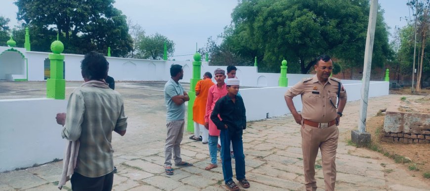 अपर पुलिस अधीक्षक चित्रकूट द्वारा ईद-उल-फितर त्यौहार को सकुशल सम्पन्न कराये जाने के दृष्टिगत कोतवाली कर्वी क्षेत्र के समस्त मस्जिदों एवं ईदगाह स्थलों का निरीक्षण किया गया