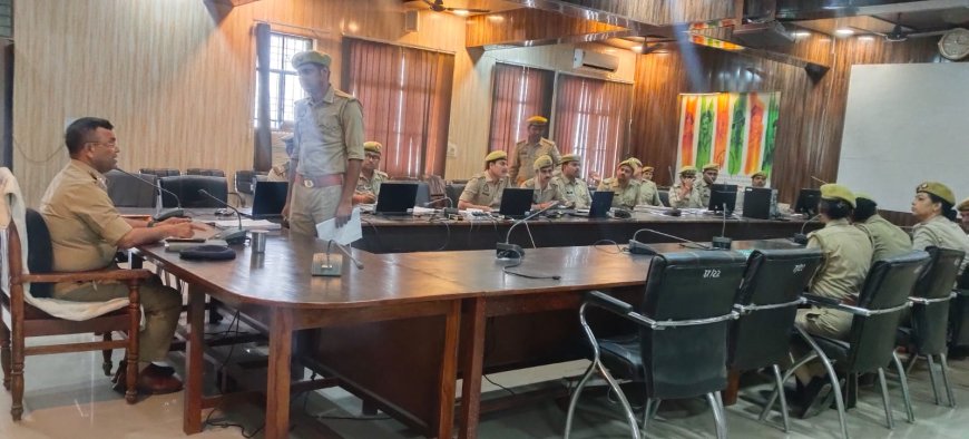 अपर पुलिस अधीक्षक चित्रकूट द्वारा माननीय न्यायालय में मुकदमों में शीघ्र सजा कराने कराने हेतु पैरवी का कार्य देख रहे पैरोकार/कोर्ट मोहर्रिर की गोष्ठी की गयी