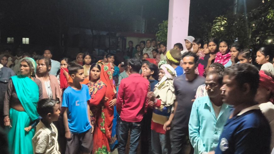 बदोसरांय से सिरौलीगौसपुर उधौली मार्ग पर बाइक पेंड से टकरा कर कंटीले तार में जा गिरी एक की मौत एक जिला अस्पताल रेफर-कर दिया गया है