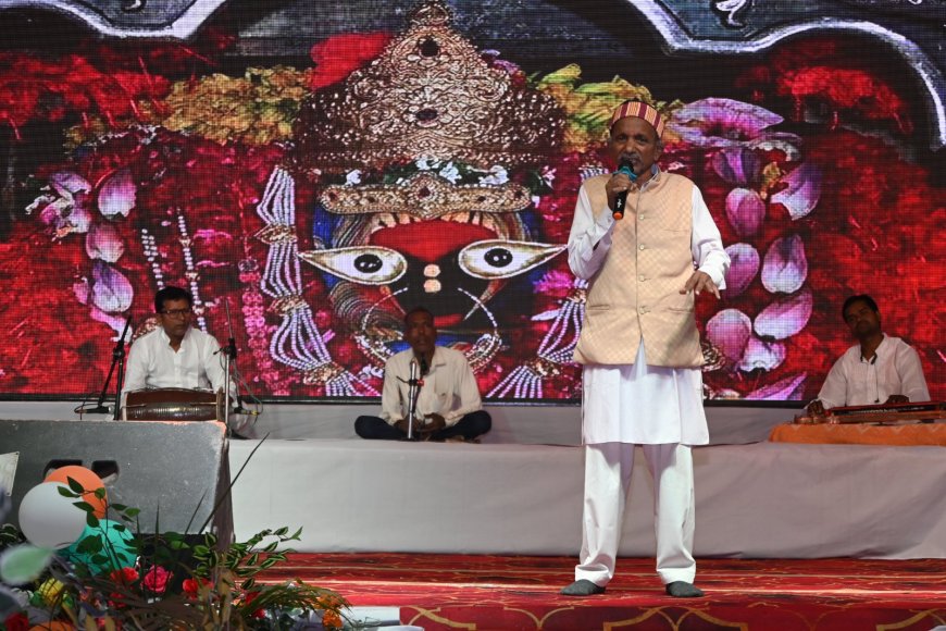 उपाध्यक्ष राज्य पिछड़ा वर्ग आयोग ने विंध्य महोत्सव के तृतीय दिवस सांस्कृतिक कार्यक्रम का दीप प्रज्जवलित कर किया शुभारंभ*