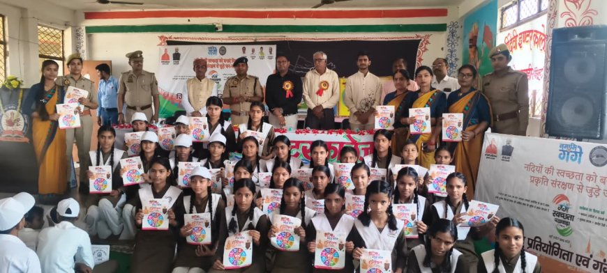 चित्रकूट क्षेत्राधिकारी राजापुर के नेतृत्व में थाना पहाड़ी की एण्टीरोमियों टीम द्वारा शांति देवी इंटर कॉलेज पहाड़ी चित्रकूट में “मिशन शक्ति फेज-5.0 के द्वितीय चरण के तहत महिलाओं एवं बालिकाओं को जागरूक किया गया