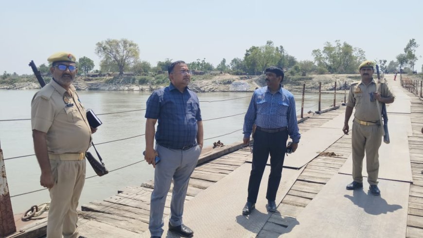 सरयू नदी घाघरा की बाढ से प्रभावित होने वाले गांवो का एस डी एम ने तहसीलदार व राजस्व टीम के साथ किया निरीक्षण ग्रामीणों से किया संवाद