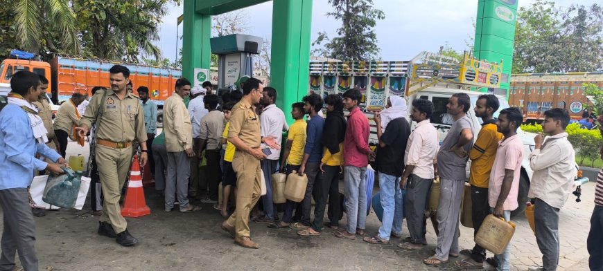 कंही नहीं मिला पेट्रोल डीजल तो जियो ने बांटा,कोतवाल रहे मौजूद