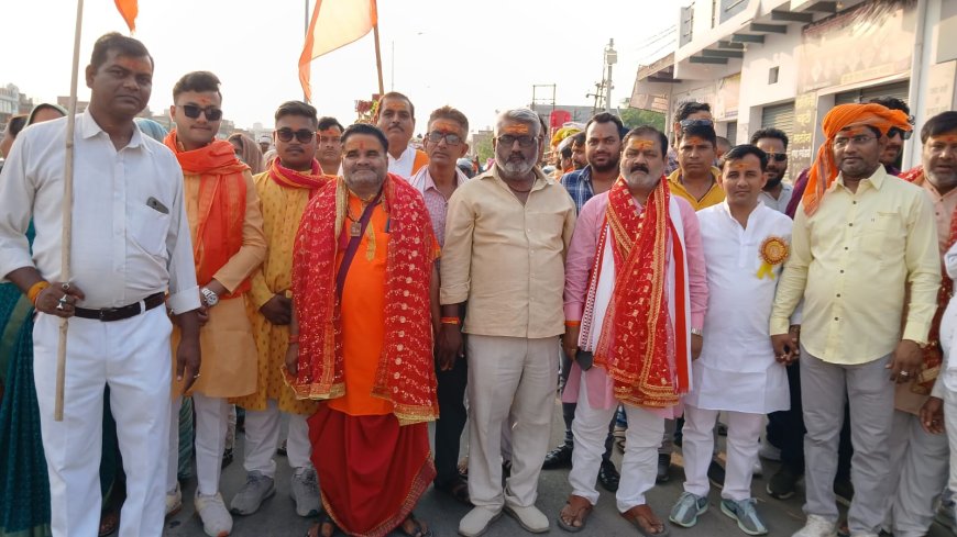 जंगीगंज में धूमधाम से निकाली गई रामनवमी शोभायात्रा।