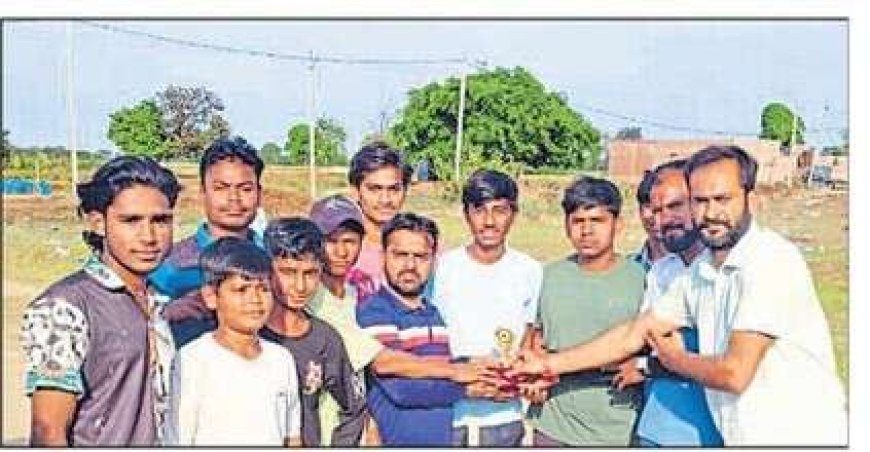 सिरतौल रॉयल ने वारियर्स टीम को हराया